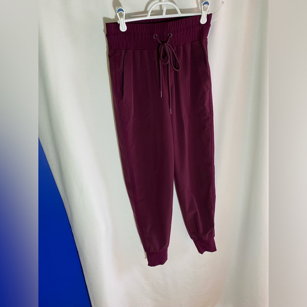 Lou & Grey Ribtrim Luvstretch Joggers, size. XS